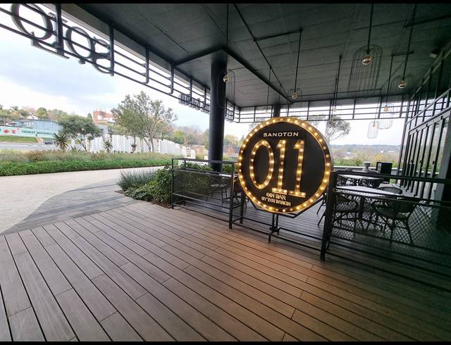 1,151M² OFFICE TO LET IN GLENADRIENNE